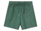 Szorty z ciemnozielonego lnu, styl casual.