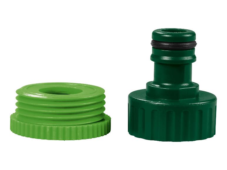 Zielona końcówka do węża ogrodowego i adapter.