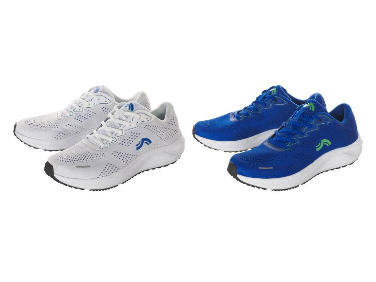 Białe i niebieskie buty sportowe.
