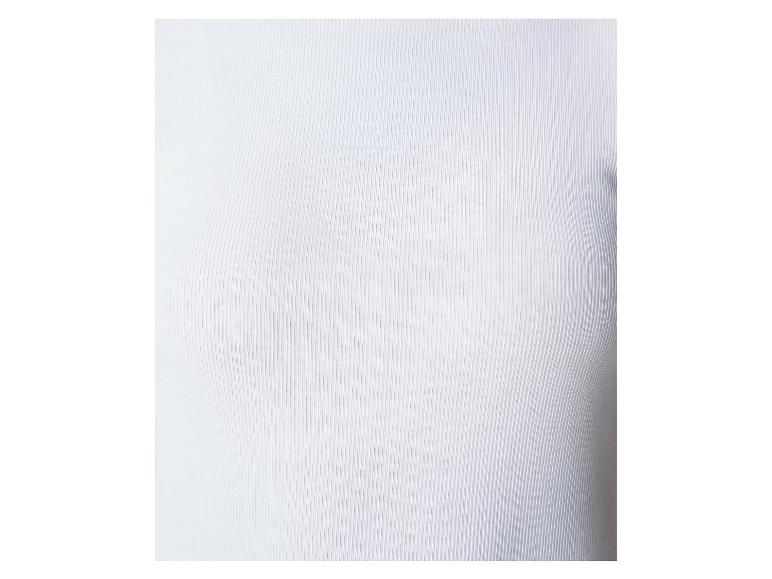 Biała tkanina w prążki.