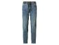 Spodnie jogger jeans w kolorze spranej niebieskiej z czarnym sznurkiem w pasie.