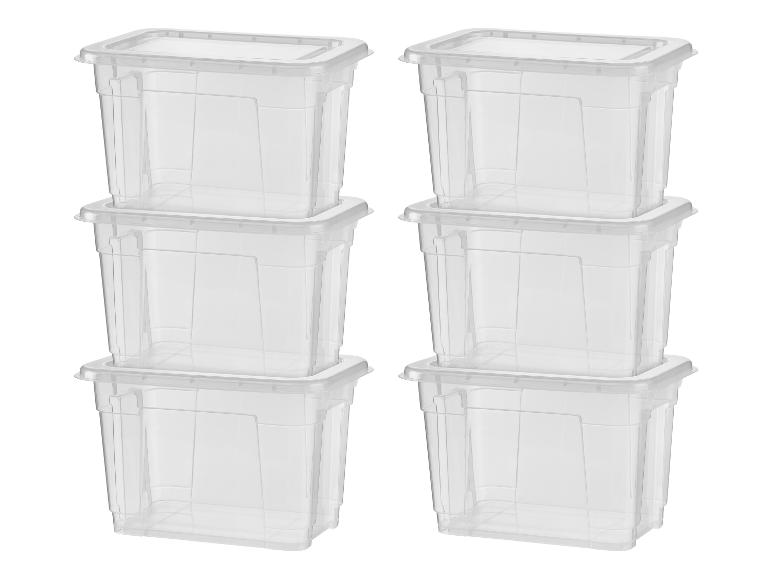Sześć przezroczystych plastikowych pojemników do przechowywania z pokrywkami, ułożonych w dwa stosy.