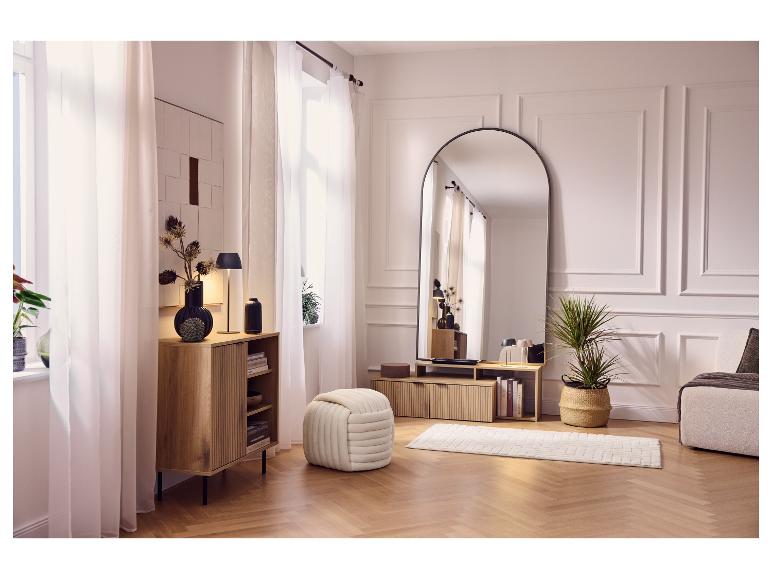 Nowoczesny salon z akumulatorową lampą stołową LED LIVARNO home.