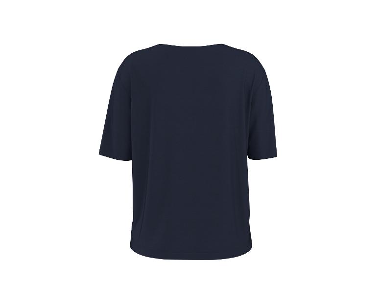 Widok z tyłu gładkiego, granatowego t-shirtu oversize.
