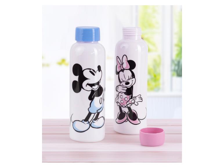 Dwie białe butelki na wodę z nadrukiem Mickey Mouse i Minnie Mouse