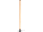 Lampa podłogowa kolumnowa ze złotym brokatem, chromowaną podstawą i czarnym kablem.