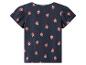 Granatowy T-shirt z krótkim rękawem z nadrukiem truskawek na całej powierzchni.