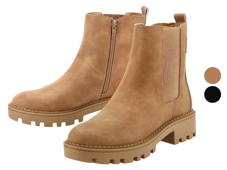 Jasnobrązowe botki Chelsea na grubej podeszwie.