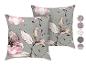 Dwie poduszki dekoracyjne z akwarelowym wzorem różowych i szarych kwiatów.