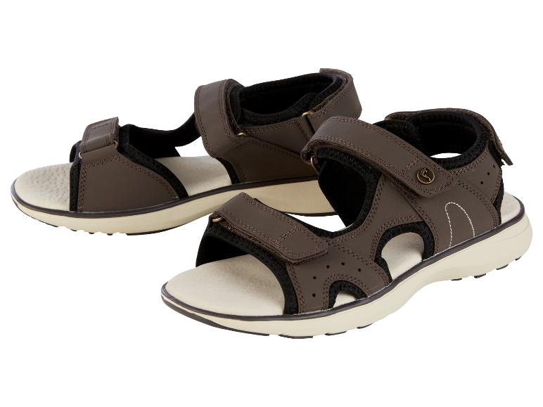 Brązowe sandały męskie na rzepy.