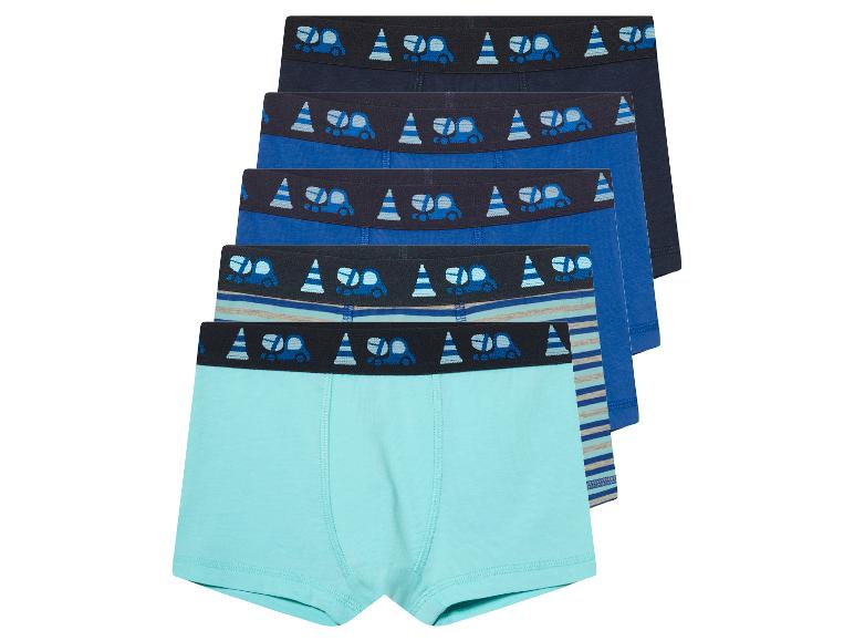 Zestaw slipek dla chłopców, wzory z samochodami i paski.