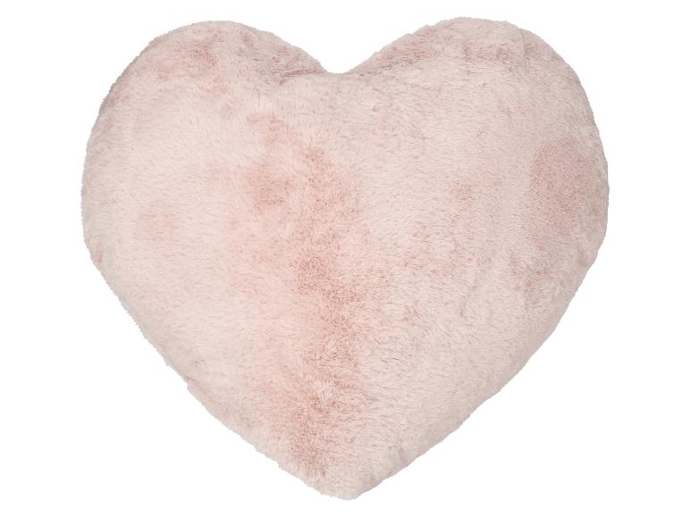 Różowa puszysta poduszka w kształcie serca