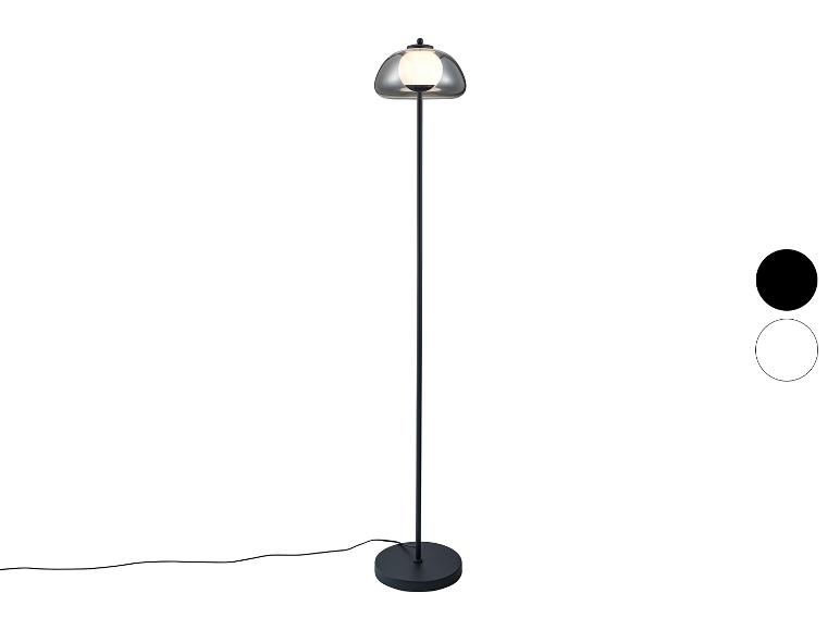 Czarna lampa podłogowa z przydymionym szklanym kloszem, z opcjami koloru czarnego i białego.