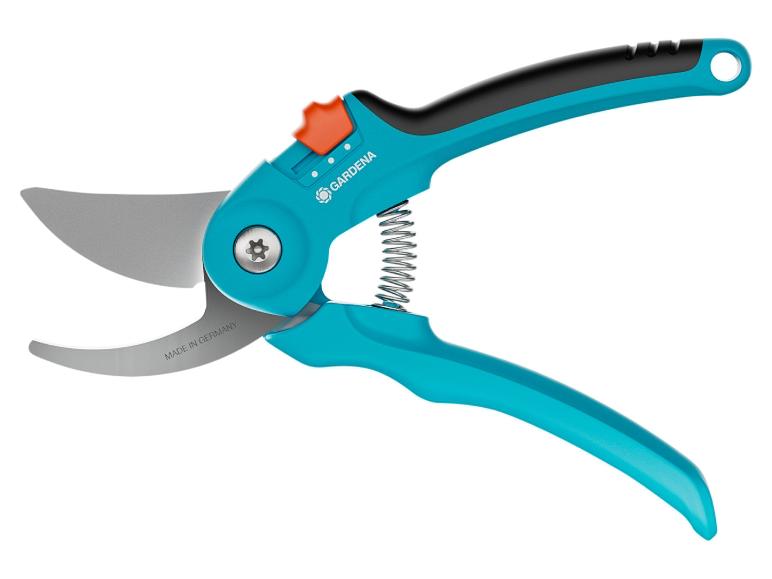 Sekator GARDENA w kolorze turkusowym i czarnym z pomarańczową blokadą