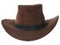 Brązowy kapelusz kowbojski z czarną opaską