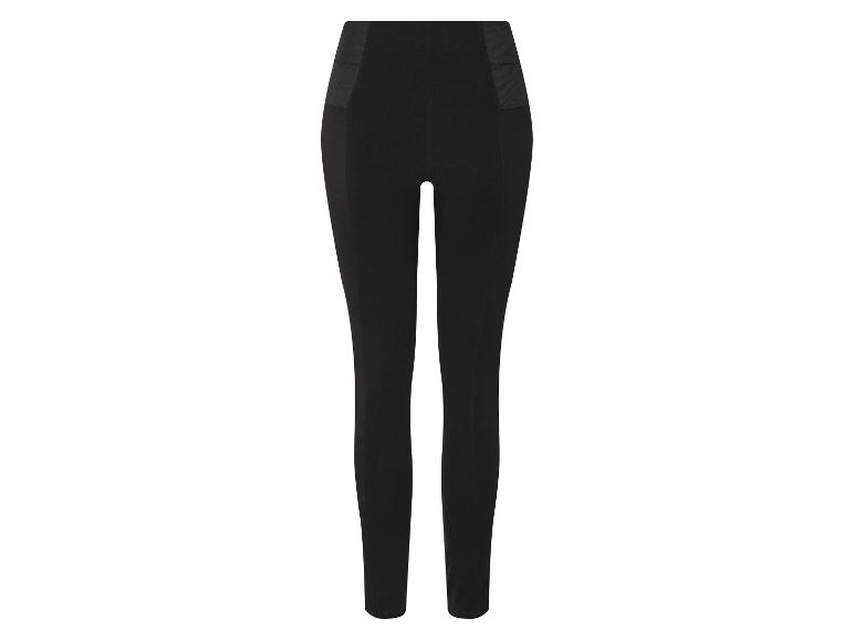 Czarne legginsy z wysokim stanem.