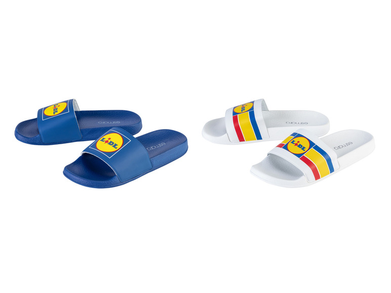 Niebieskie i białe klapki Lidl z logo Lidl.