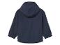 Granatowa kurtka wiatrówka z kapturem.