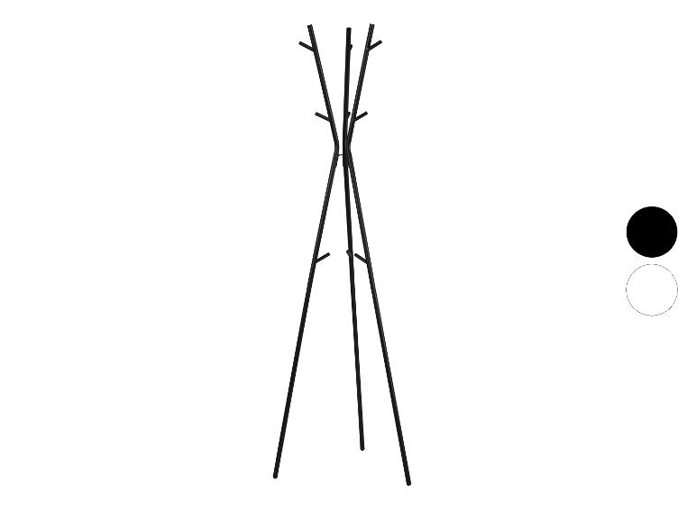 Czarny stojak na ubrania w stylu minimalistycznym.