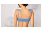 Kobieta w niebieskim bikini z kokardkami na ramionach.