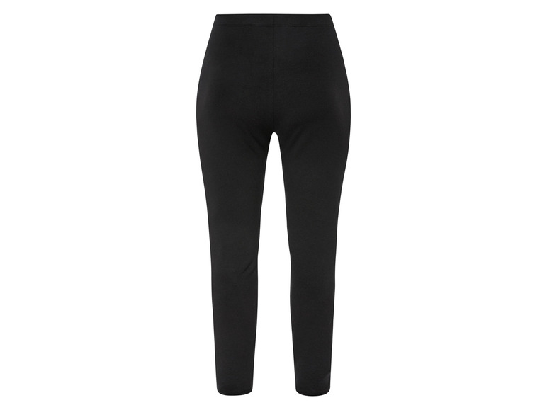 Czarne legginsy damskie.