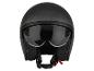 Czarny otwarty kask motocyklowy z przezroczystą szybą