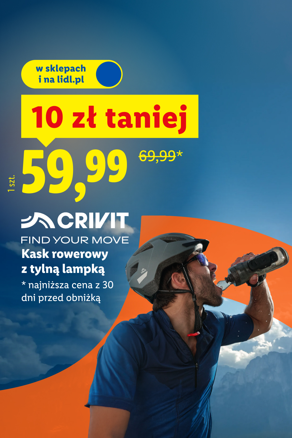 Mężczyzna w kasku rowerowym pije z bidonu, obok oferta kasku z tylną lampką za 59,99 zł.